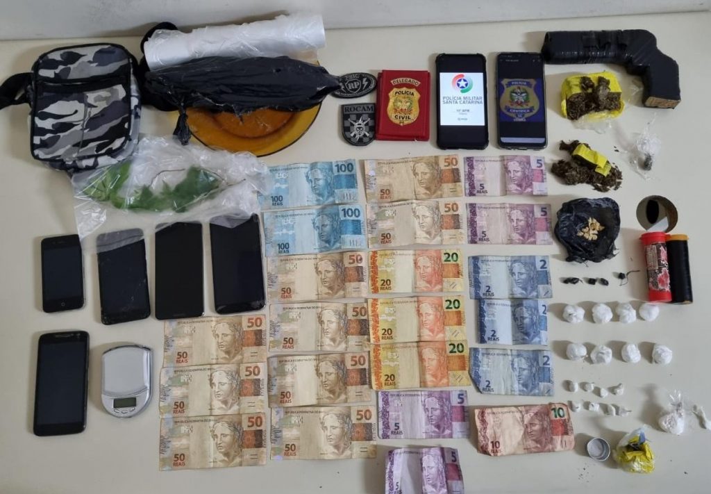 Em Videira, ação conjunta gera prisão de três pessoas por tráfico de drogas