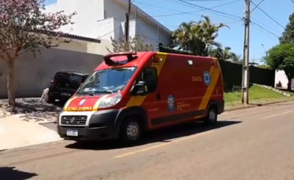 Ao descarregar móveis de caminhão, homem fica ferido na Região do Lago