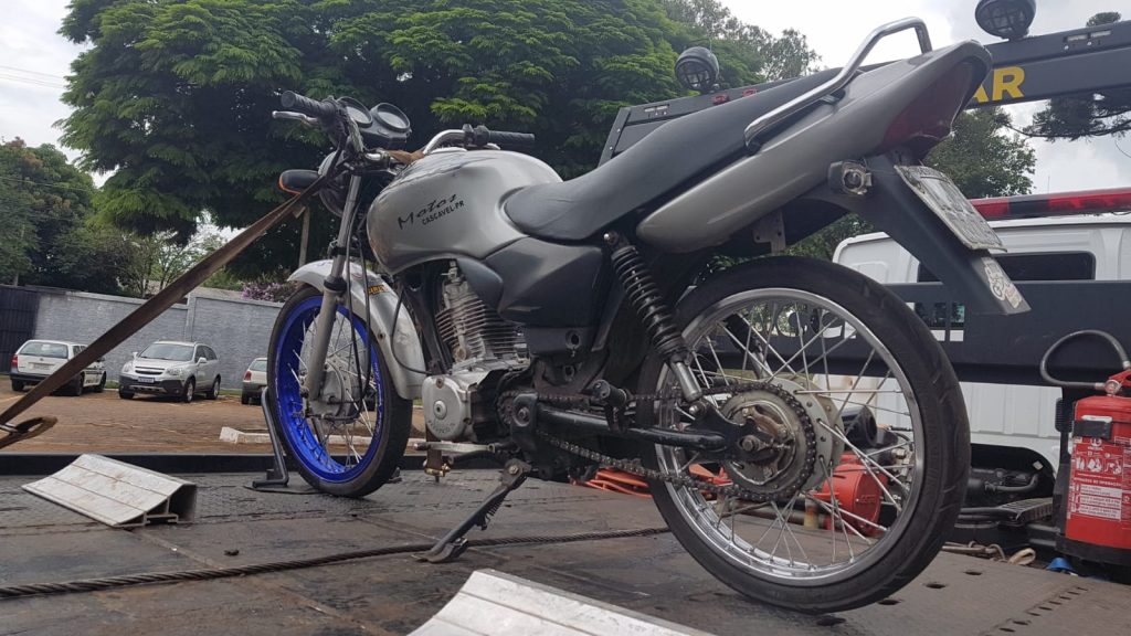 Moto furtada no Centro é recuperada pela PM no Santa Felicidade