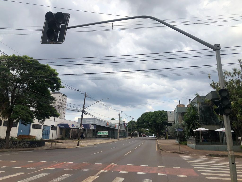 Semáforos da Rua Erechim com a Rua Vicente Machado estão inoperantes