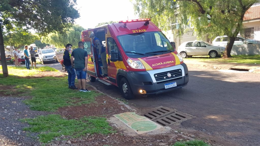 Após atropelar cachorro, motociclista sofre queda no Bairro Alto Alegre
