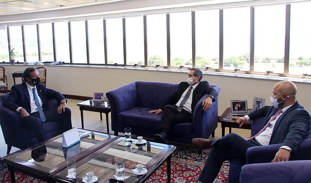Vice-presidente nacional da OAB visita o TRF4