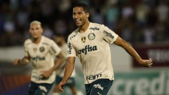 Pelo Paulistão, Palmeiras supera Ferroviária por 2 a 0 em Araraquara e segue invicto na temporada