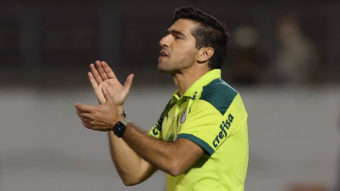 Abel chega a 100 jogos pelo Verdão; relembre marcas e momentos inesquecíveis do treinador
