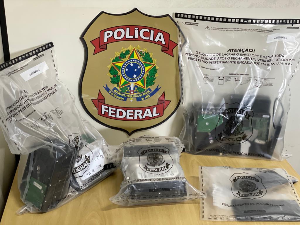 Polícia Federal cumpre 2 mandados de busca e apreensão no combate à exploração sexual de menores
