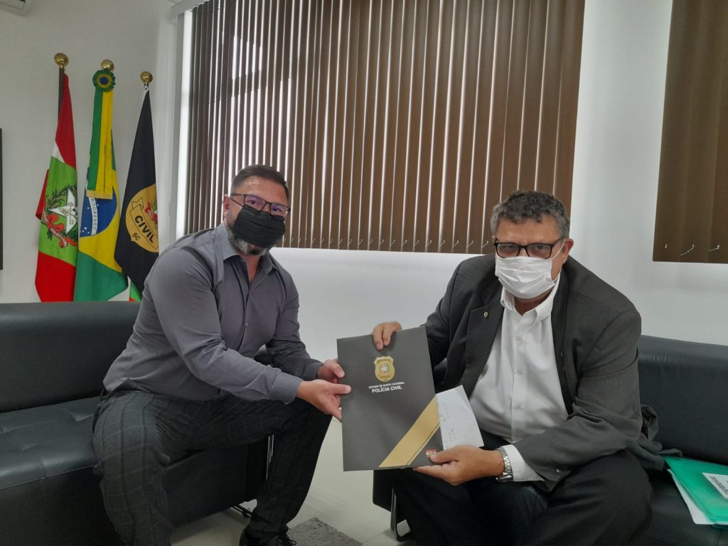Delegacia Geral recebe deputado federal e trata de emendas parlamentares para a Polícia Civil