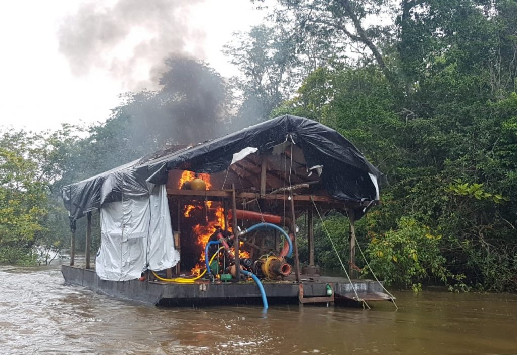 PF intensifica fiscalização para combater extração ilegal de ouro no Rio Roosevelt em Rondônia