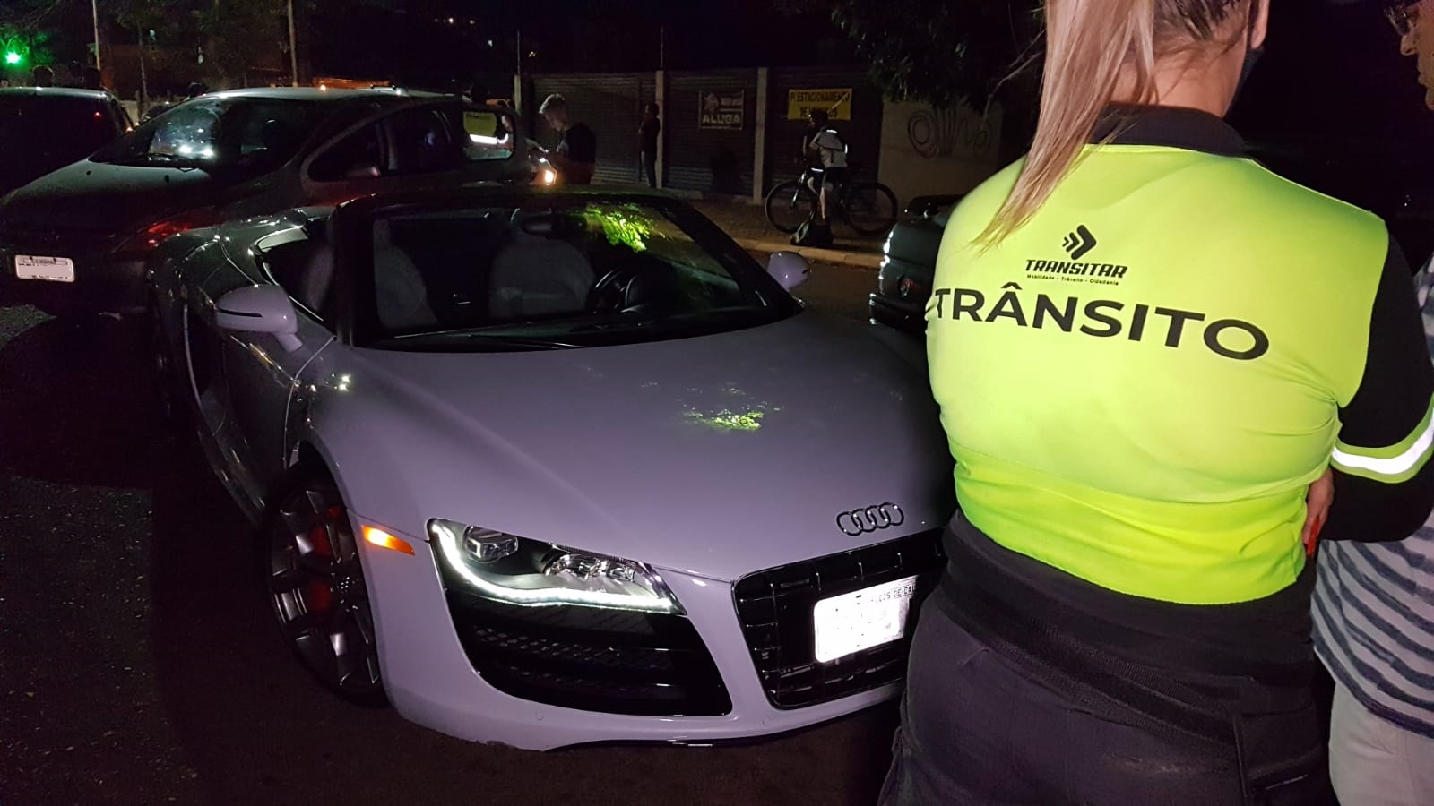 Blitz dessa sexta flagra nove embriagados; nove não regularmente habilitados e resulta em 10 remoções de veículos rebaixados