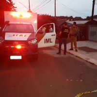 Imagem referente a Homem é encontrado morto em residência no Bairro Guarujá; Ele teria sido baleado ontem, sábado (19)