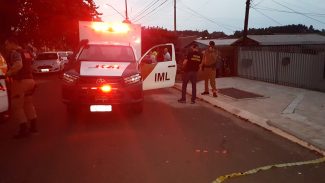 Homem é encontrado morto em residência no Bairro Guarujá; Ele teria sido baleado ontem, sábado (19)