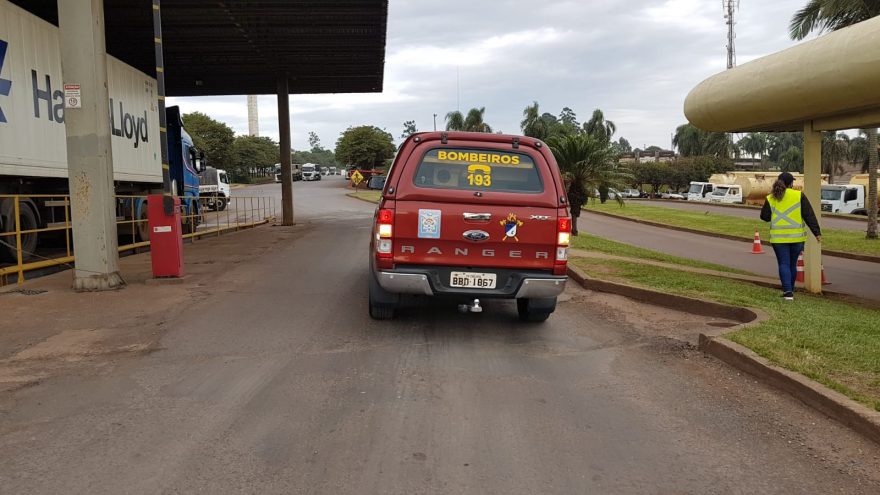 Bombeiros são acionados para combater incêndio em secador na Coopavel