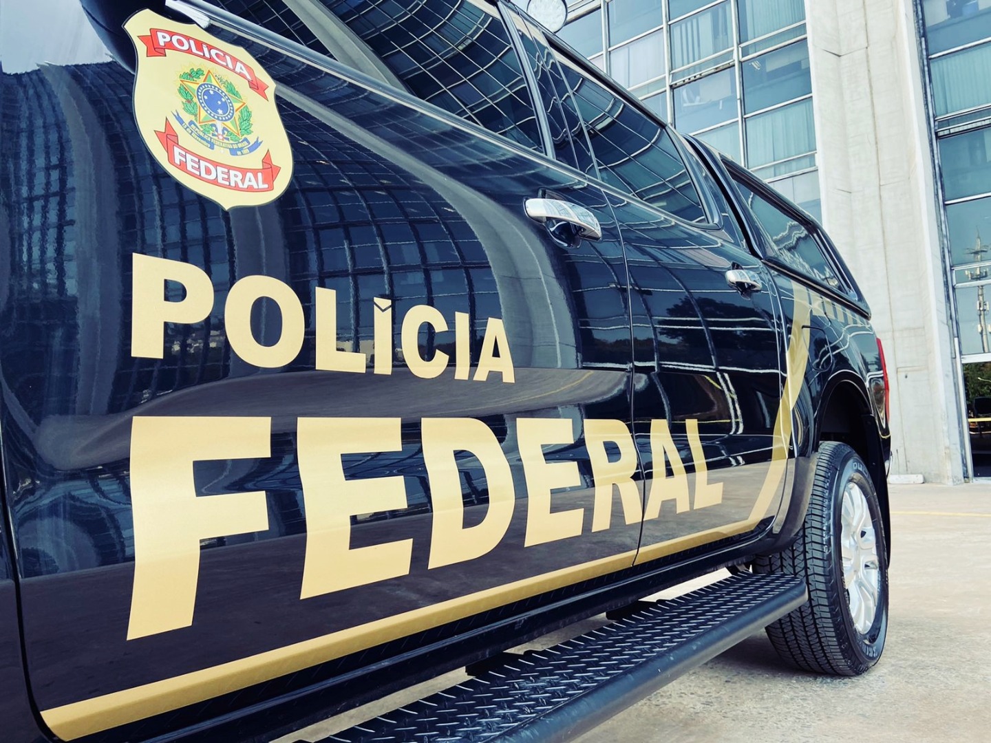Polícia Federal cumpre mandados em investigação sobre ventiladores pulmonares adquiridos durante a pandemia de Covid-19