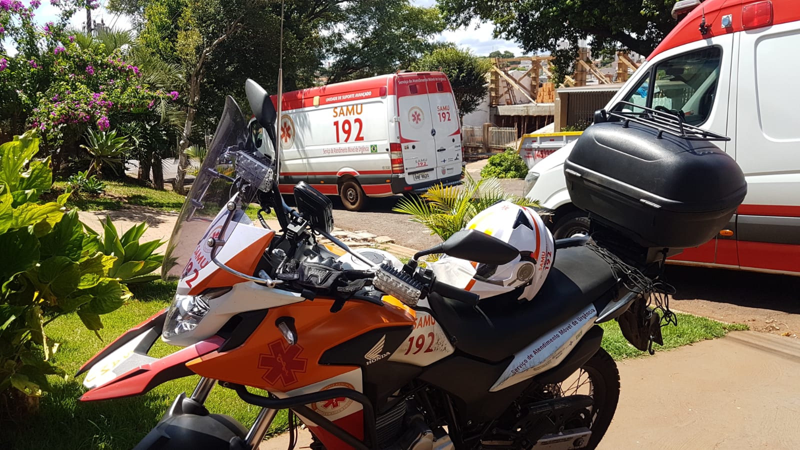 Após uma hora e meia, equipes do Samu revertem PCR e salvam homem na Neva