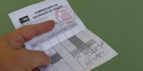Imagem referente a Governo muda regra sanitária para entrada de crianças no Brasil