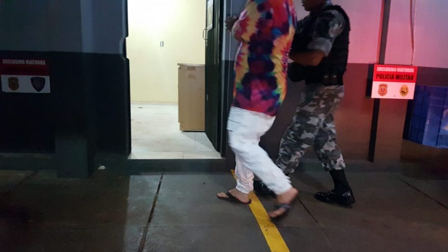 Dois homens foram detidos por suspeita de tráfico de drogas