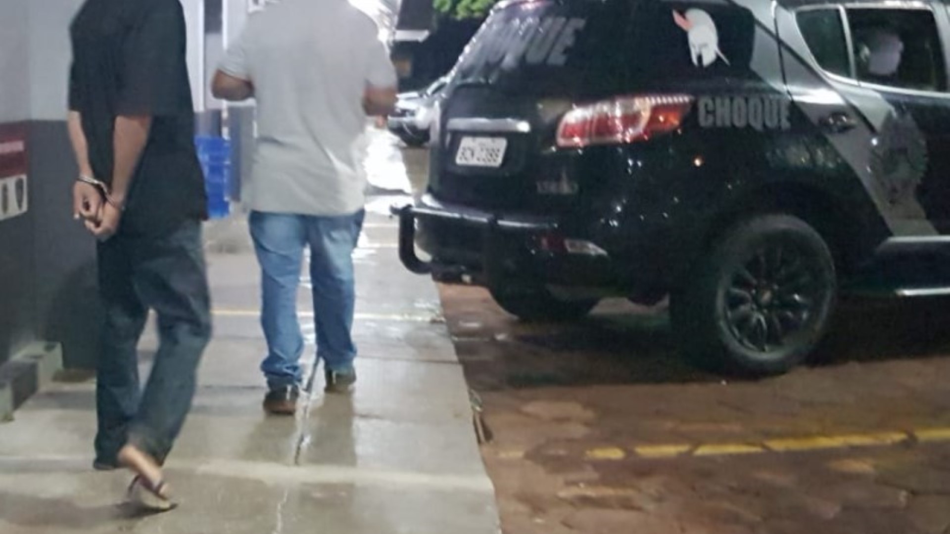 Homem flagrado comprando drogas é levado até a 15ª Subdivisão Policial