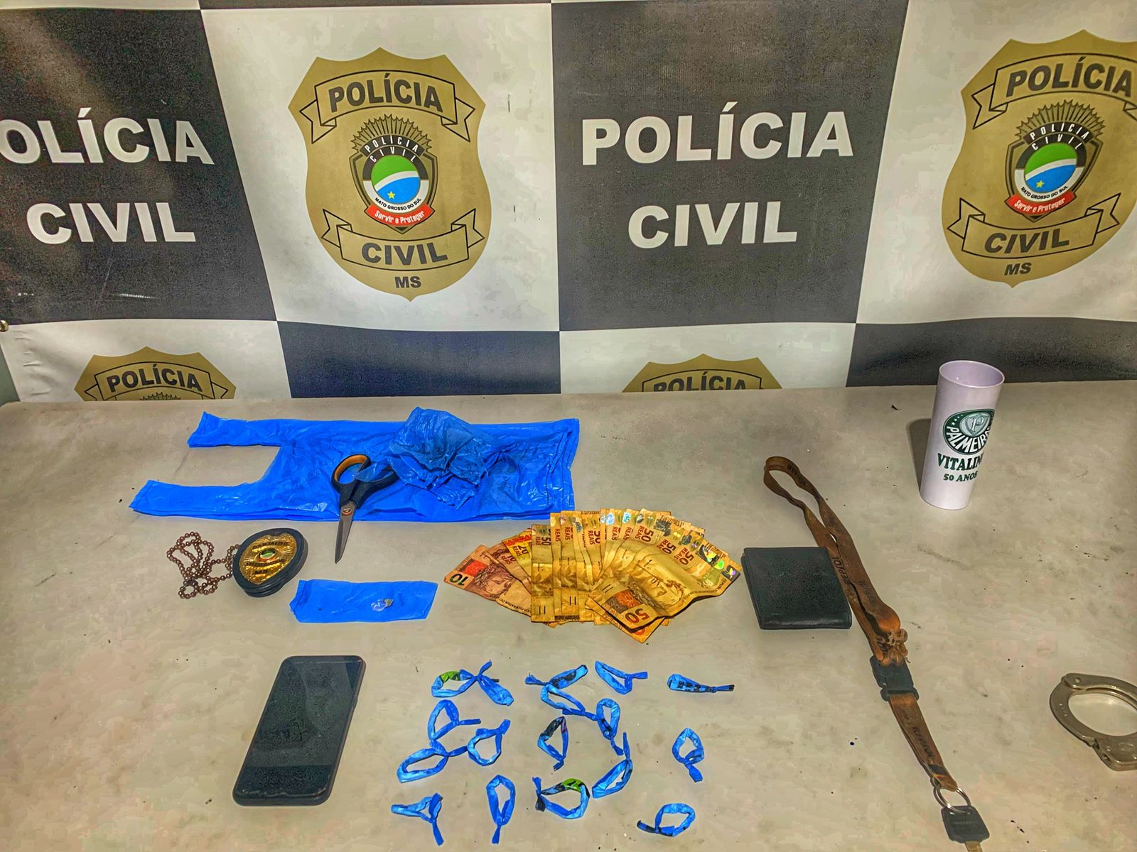 Polícia Civil prende irmãos suspeitos de tráfico de drogas em Corumbá