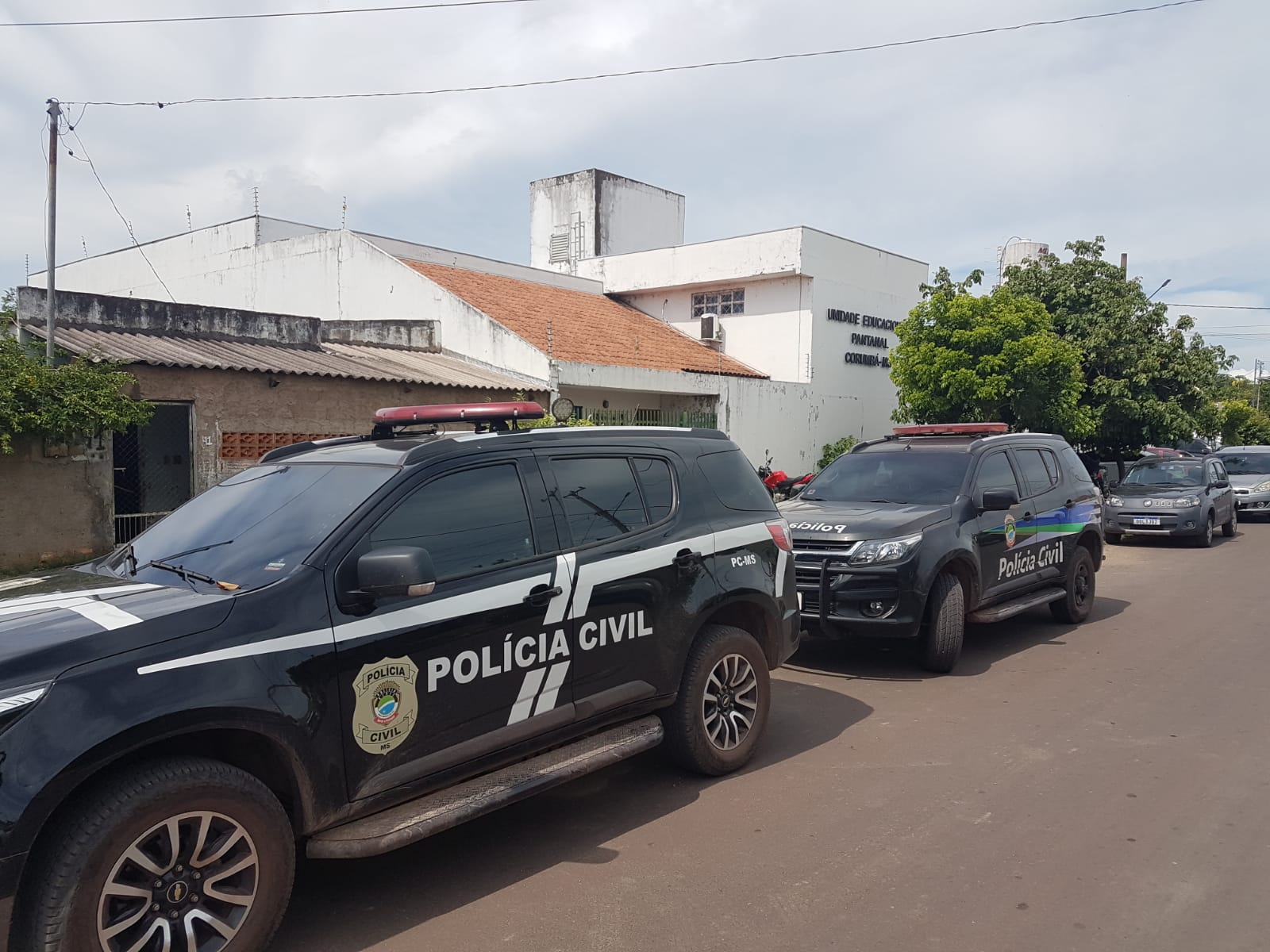 Polícia Civil cumpre mandado de busca em unidade de internação, em Corumbá
