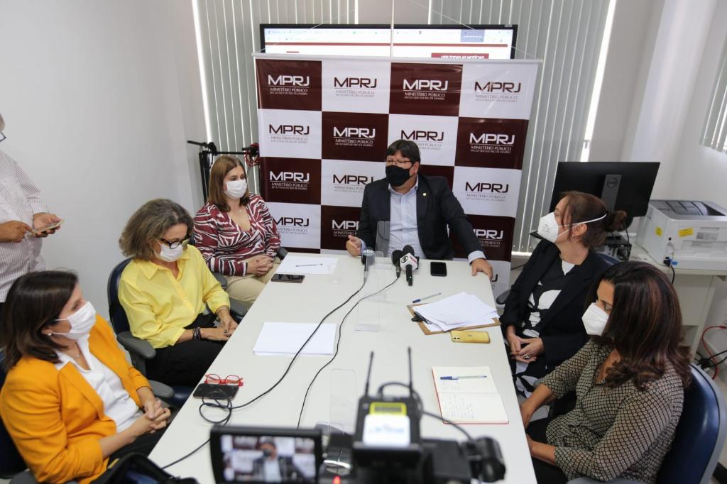 Procurador-geral de Justiça participa de reunião com integrantes do Gabinete de Crise do MPRJ em Petrópolis