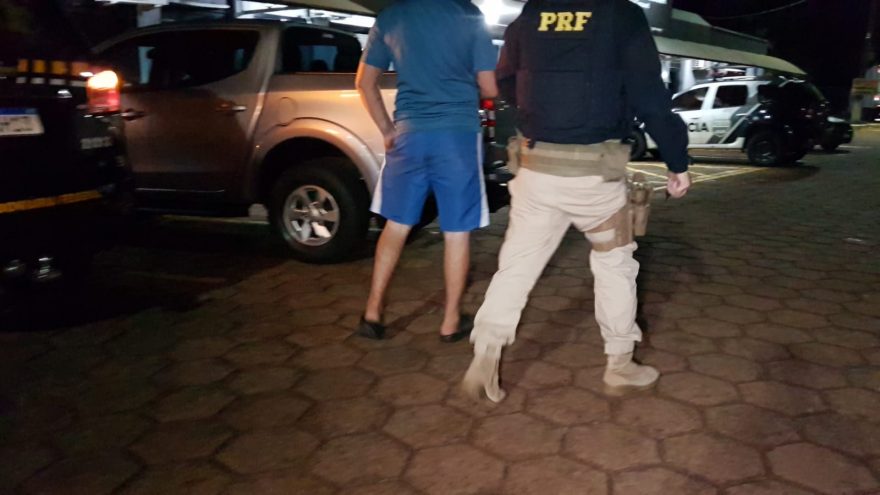 Caminhoneiro é detido por embriaguez ao volante na BR-277 após denúncia anônima