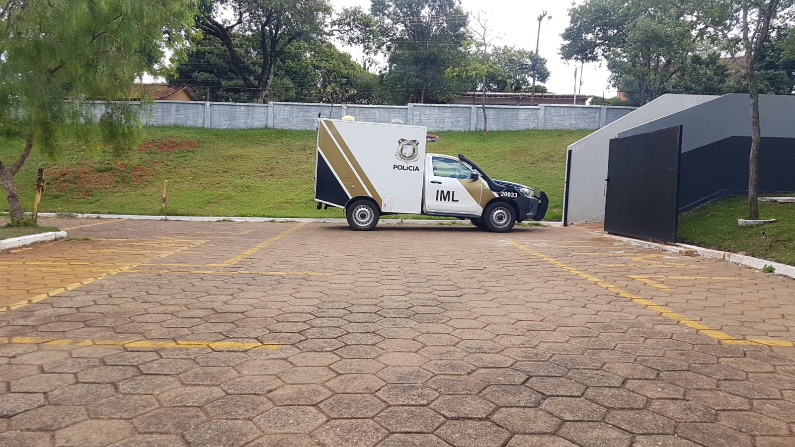 Familiares relatam que Gentil Rodrigues de Castro morreu após escorregar ao tentar entrar na ambulância