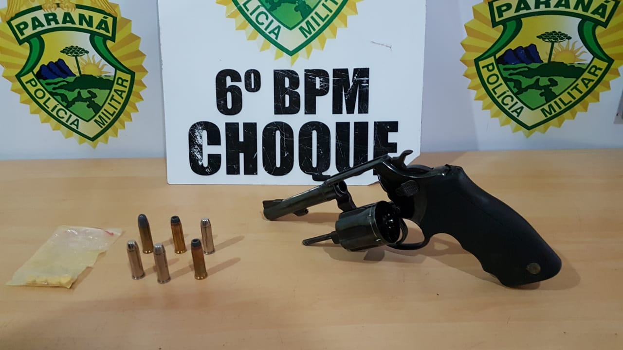 Choque detém dois suspeitos por porte ilegal de arma de fogo