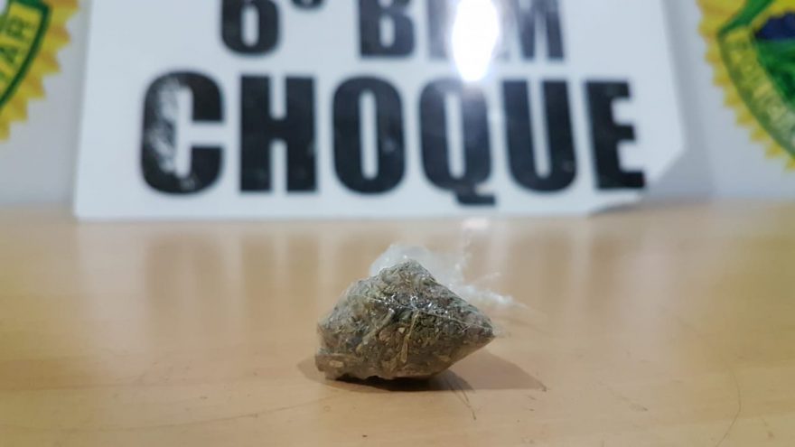 Adolescente é apreendido portando pouco mais de um grama de maconha