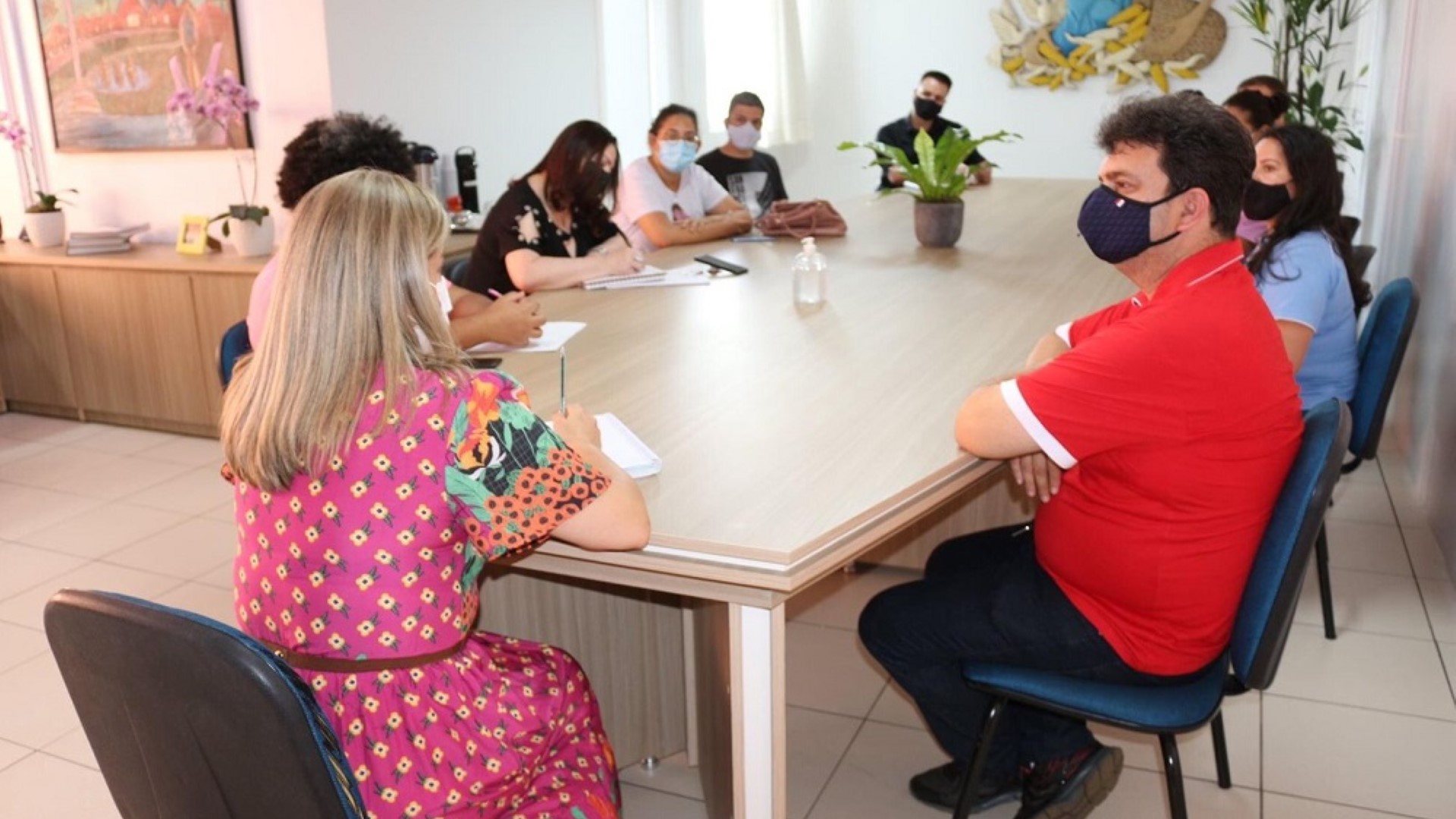Rotina de apoio de agentes de apoio é discutida pela Secretaria de Educação e Sismuvel