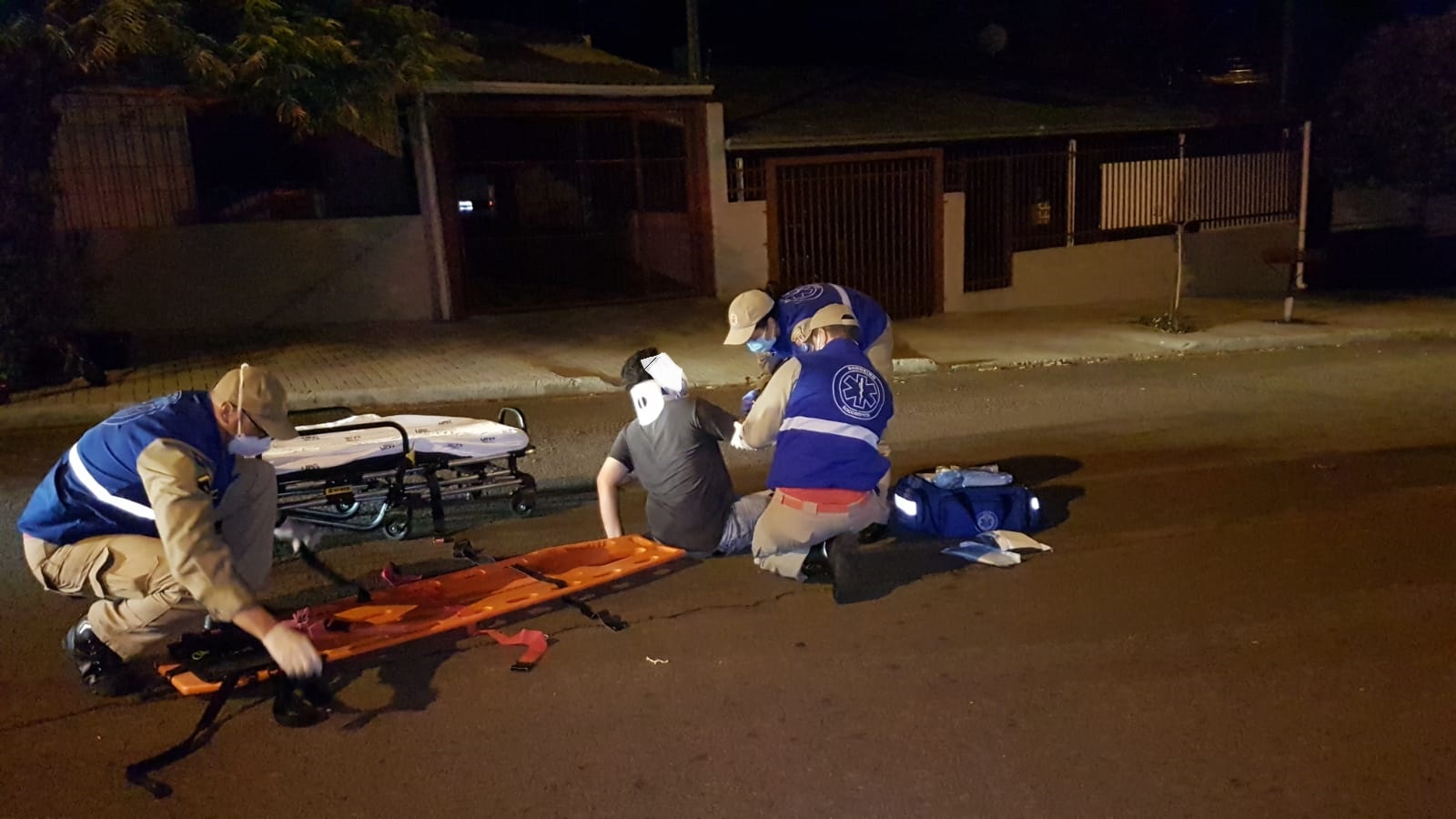 Homem cai de patinete elétrico e fratura antebraço