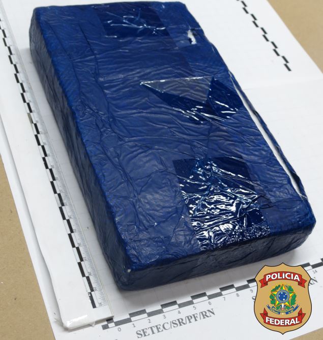 Homem é preso pela PF no Aeroporto Aluízio Alves com 1 kg de cocaína