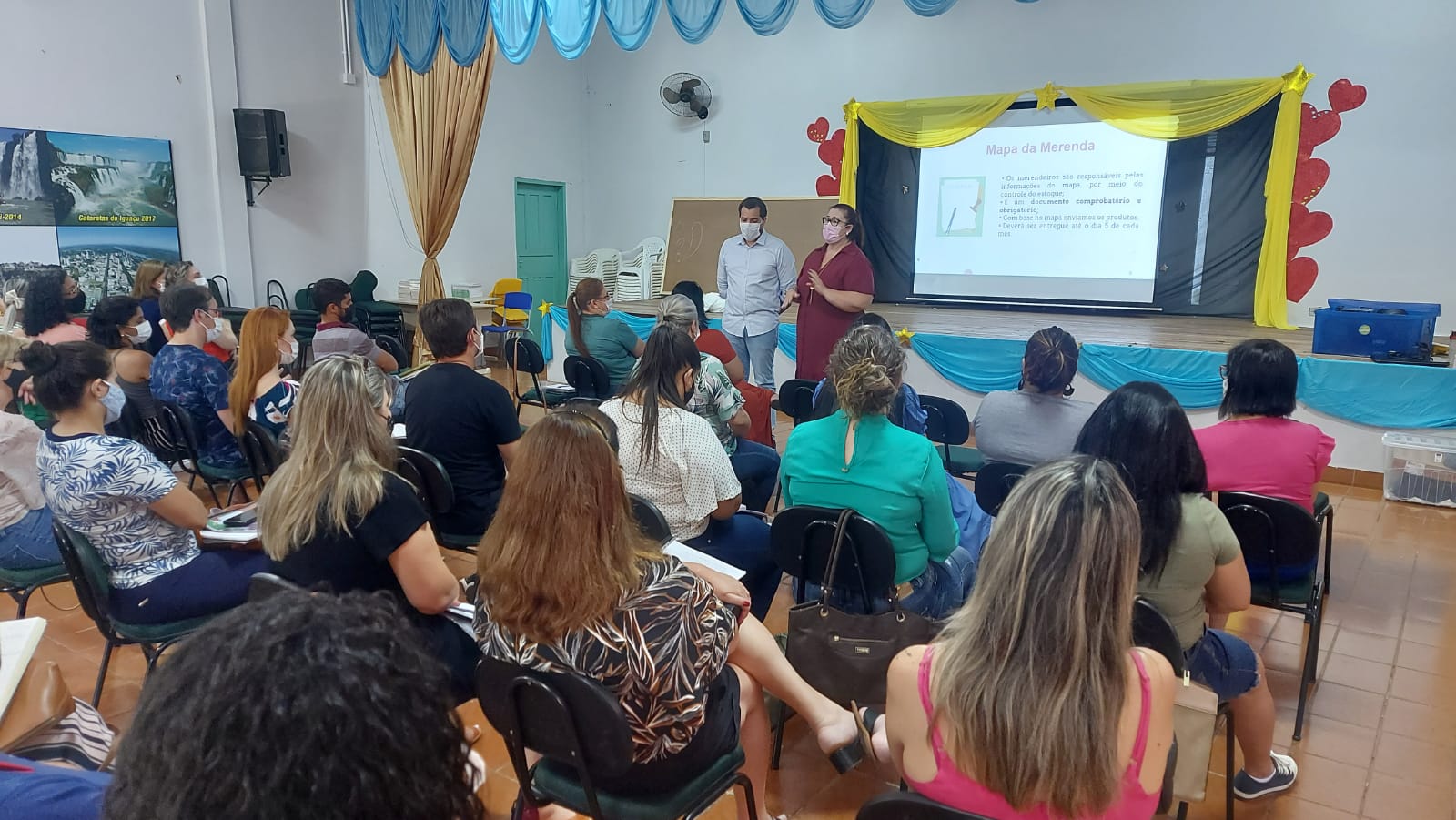 Diretores de escolas e Cmeis participam de curso sobre a administração das unidades