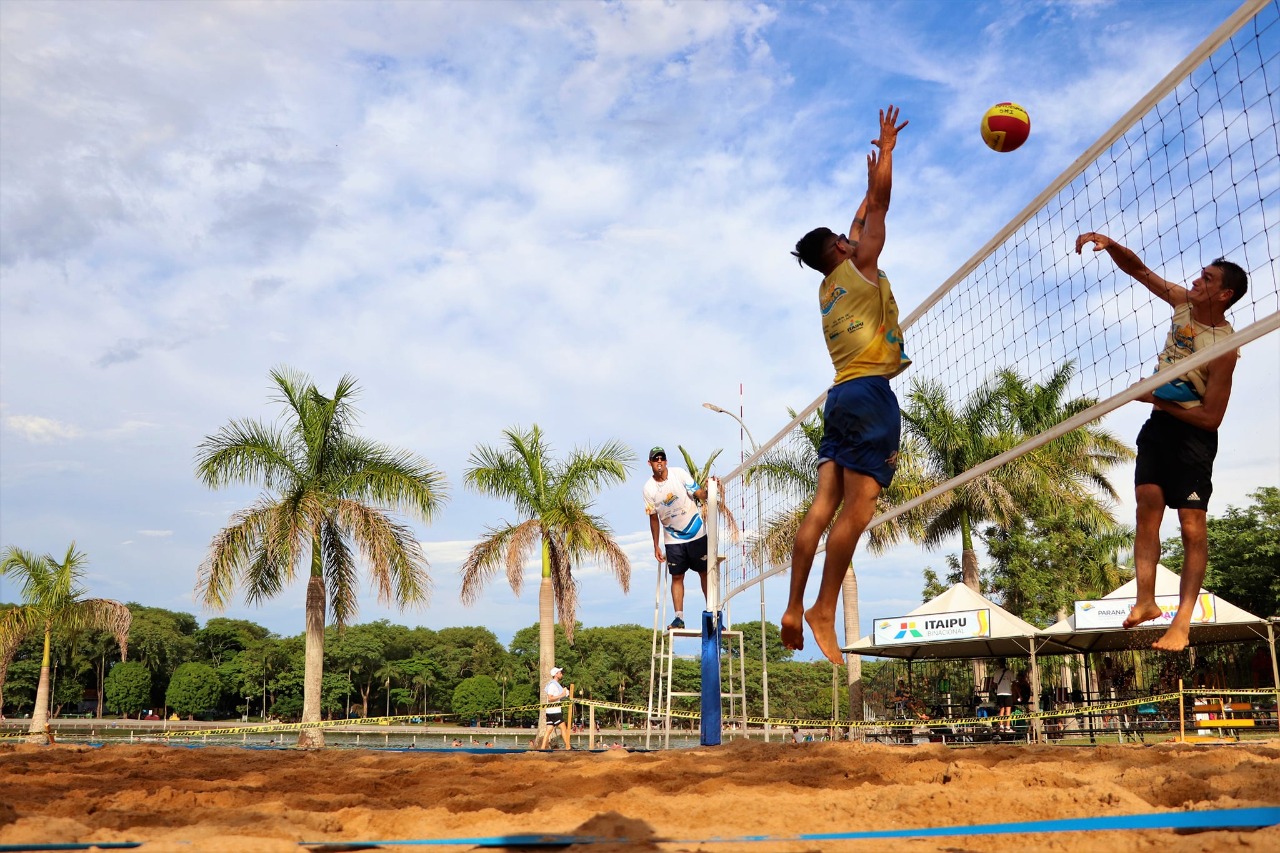 Na praia e no ginásio, Foz do Iguaçu recebe o Mais Verão neste fim de semana