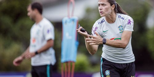 Simone Jatobá convoca seleção feminina sub-17 para Sul-Americano Imagem referente a Simone Jatobá convoca seleção feminina sub-17 para Sul-Americano