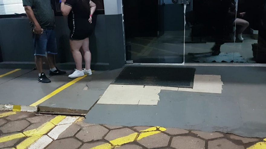 Jovem é agredida pelo companheiro em balada na Rua Pio XII
