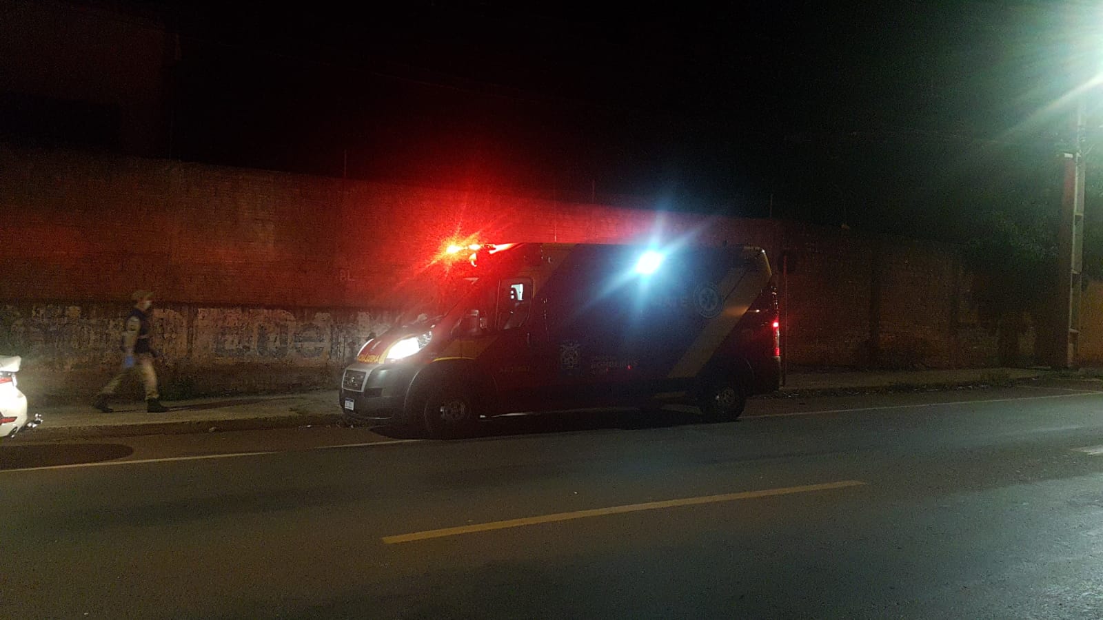 Criança de bicicleta fica ferida em colisão de trânsito no Periolo