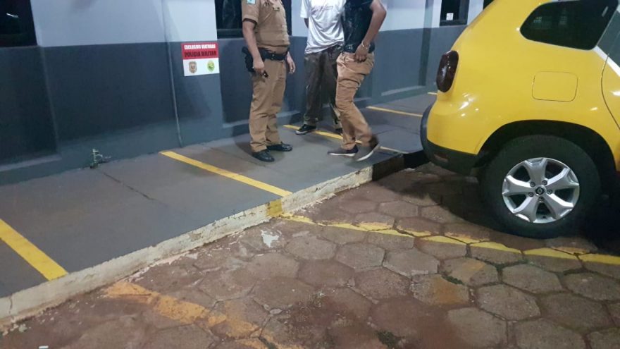 Jovens com cocaína escondida na cueca são detidos pela PM no Centro