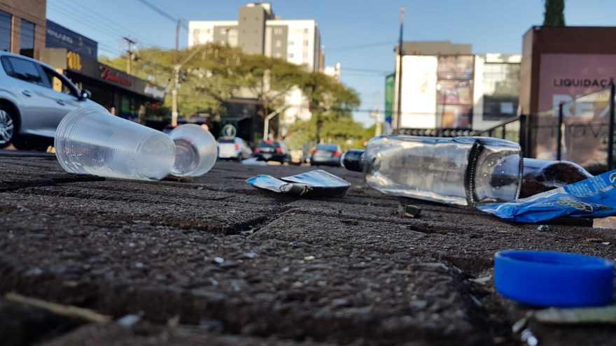 Após festa ‘descontrolada’ na Rua Paraná, Paranhos ordena fiscalização e vias amanhecem mais organizadas