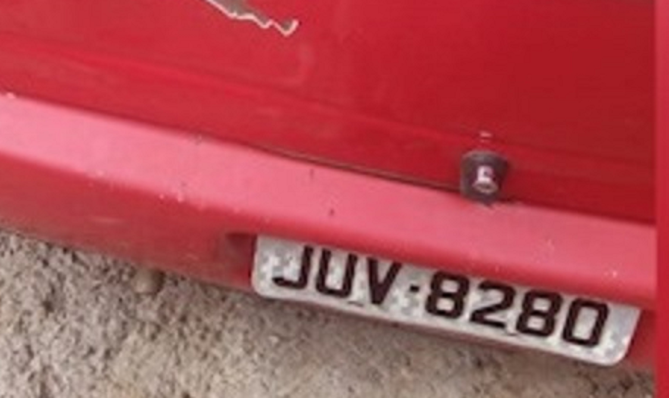 Veículo Gol é furtado no Bairro Cataratas e proprietário tenta localizar o carro