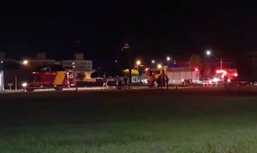 Homem é socorrido após subir em torre de alta tensão para tentar suicídio Imagem referente a Homem é socorrido após subir em torre de alta tensão para tentar suicídio