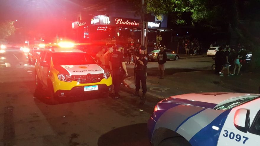 Após princípio de confusão, efetivo policial é novamente mobilizado na Rua Paraná