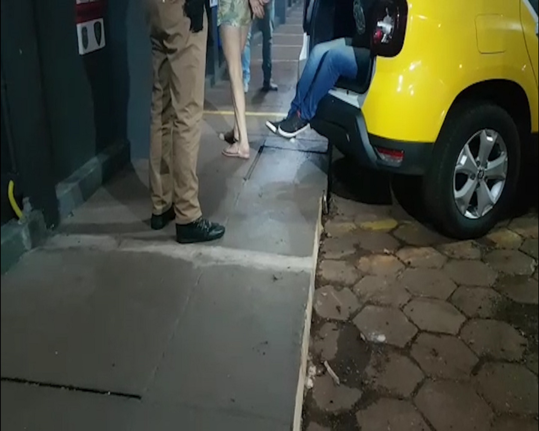 Casal é detido em Cascavel com carro furtado