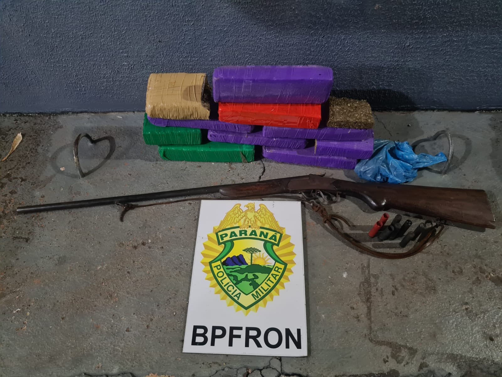 BPFron apreende droga, arma de fogo e munições em Diamante do Oeste