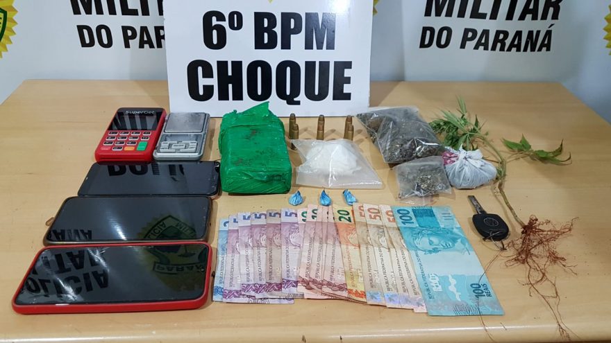 CHOQUE prende suspeitos de tráfico e usuários no Interlagos; Drogas, dinheiro, celulares, munições e um veículo Gol foram apreendidos
