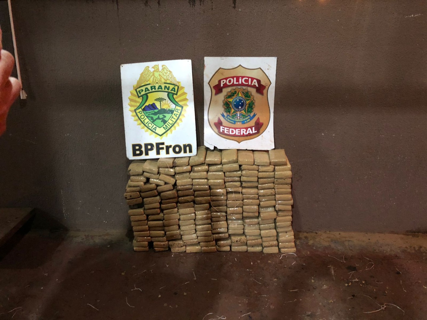PF e BPFRON apreendem menor com maconha em Foz do Iguaçu/PR