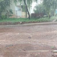Imagem referente a Ruas do Tarumã ficam intransitáveis após chuva desta quinta-feira (03)