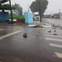 Imagem referente a Muro da Escola Aníbal Lopes cai, no Floresta