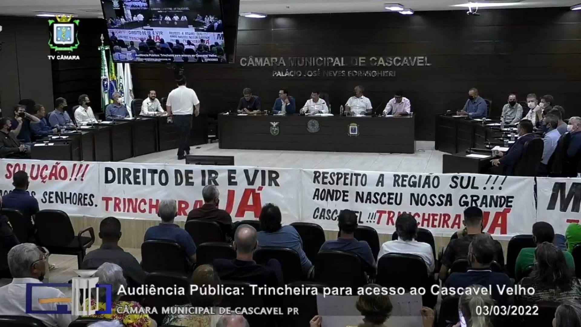 Sugestão do Prefeito Leonaldo Paranhos sobre a trincheira é aprovada por unanimidade