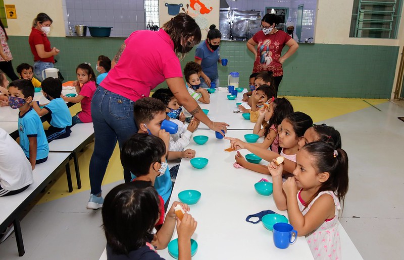 Merenda Escolar: Prefeitura produz mais de 40 mil refeições por dia