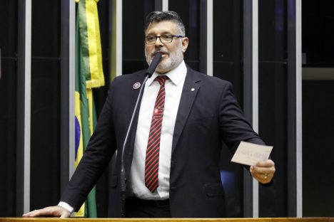 Projeto proíbe edição de normas que tenham por objetivo uso inadequado de cavernas Imagem referente a Projeto proíbe edição de normas que tenham por objetivo uso inadequado de cavernas