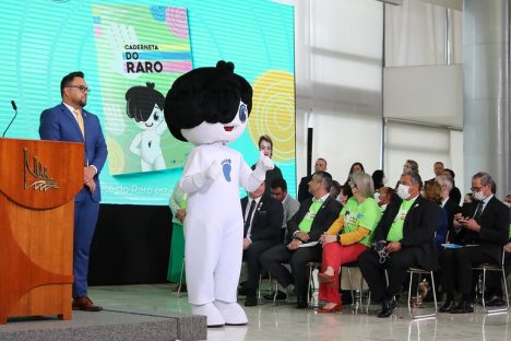 Governo Federal lança documento único para pessoas que vivem com doenças raras Imagem referente a Governo Federal lança documento único para pessoas que vivem com doenças raras